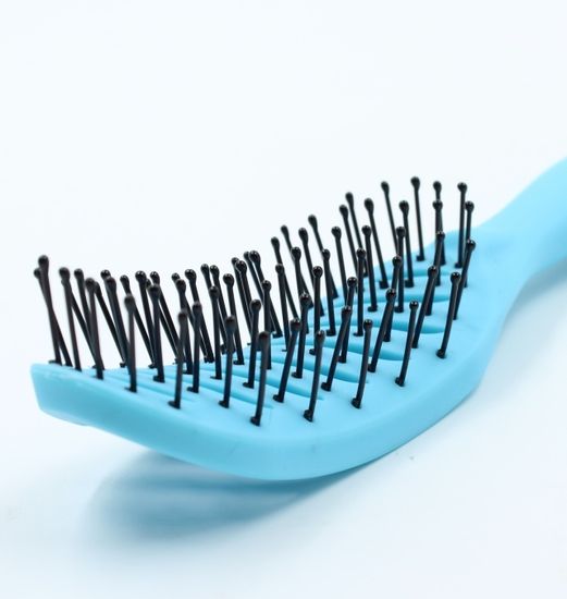 Щетка MASTER Professional 019b вогнутая голубая