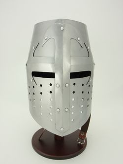 Nautical Шлем крестоносца ''Ведро''