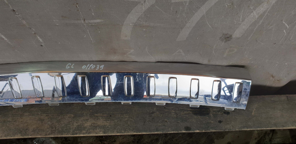 Накладка заднего бампера Mercedes GL (X166) 12-16 Б/У Оригинал A1668840190