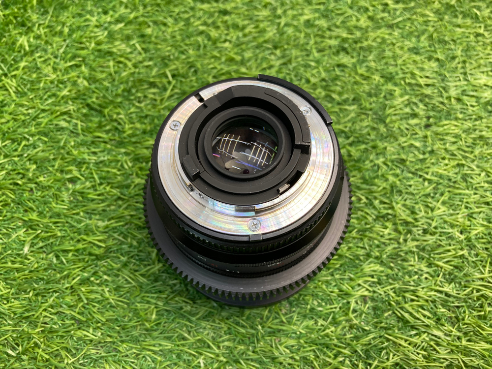 Zeiss Makro-Planar T* 2/50 ZF Nikon F
