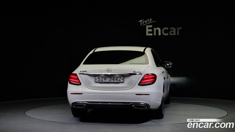 Mercedes-Benz E-Class W213 E300 Avangarde (08.2019)
