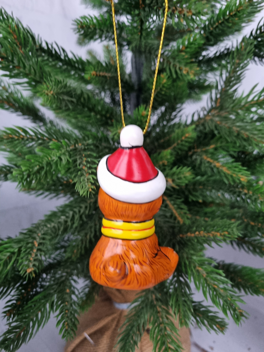 Медвежёнок ёлочная игрушка из фарфора