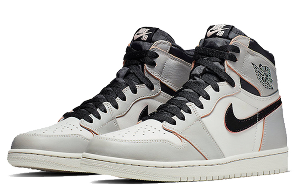 Кроссовки Nike X Jordan Air Jordan 1 Retro High Og Light Bone