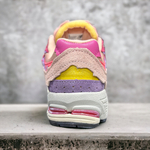 New Balance 2002R • Pink
