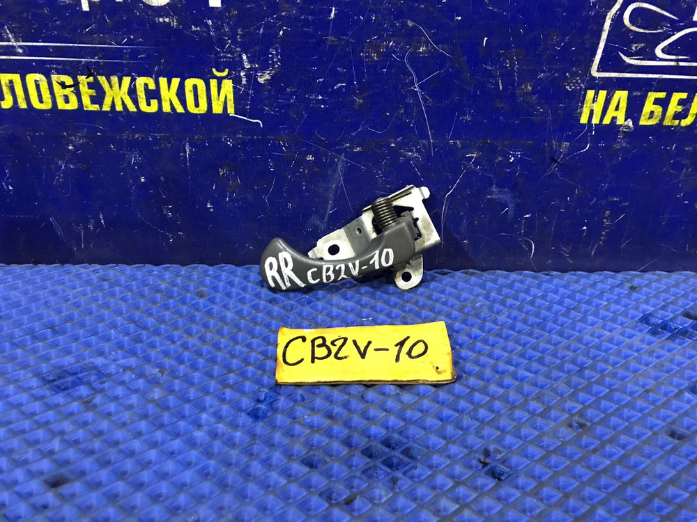 Ручка двери задней правой салонная MITSUBISHI LIBERO 1999