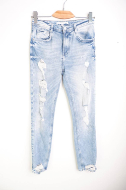 Джинсы Zara с порезами, маркировка 34, визуально на 40 размер