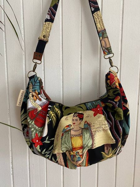 ПРЕДЗАКАЗ, ФРИДА В САДУ на черном 97 % хлопок, 3% спандекс. 4