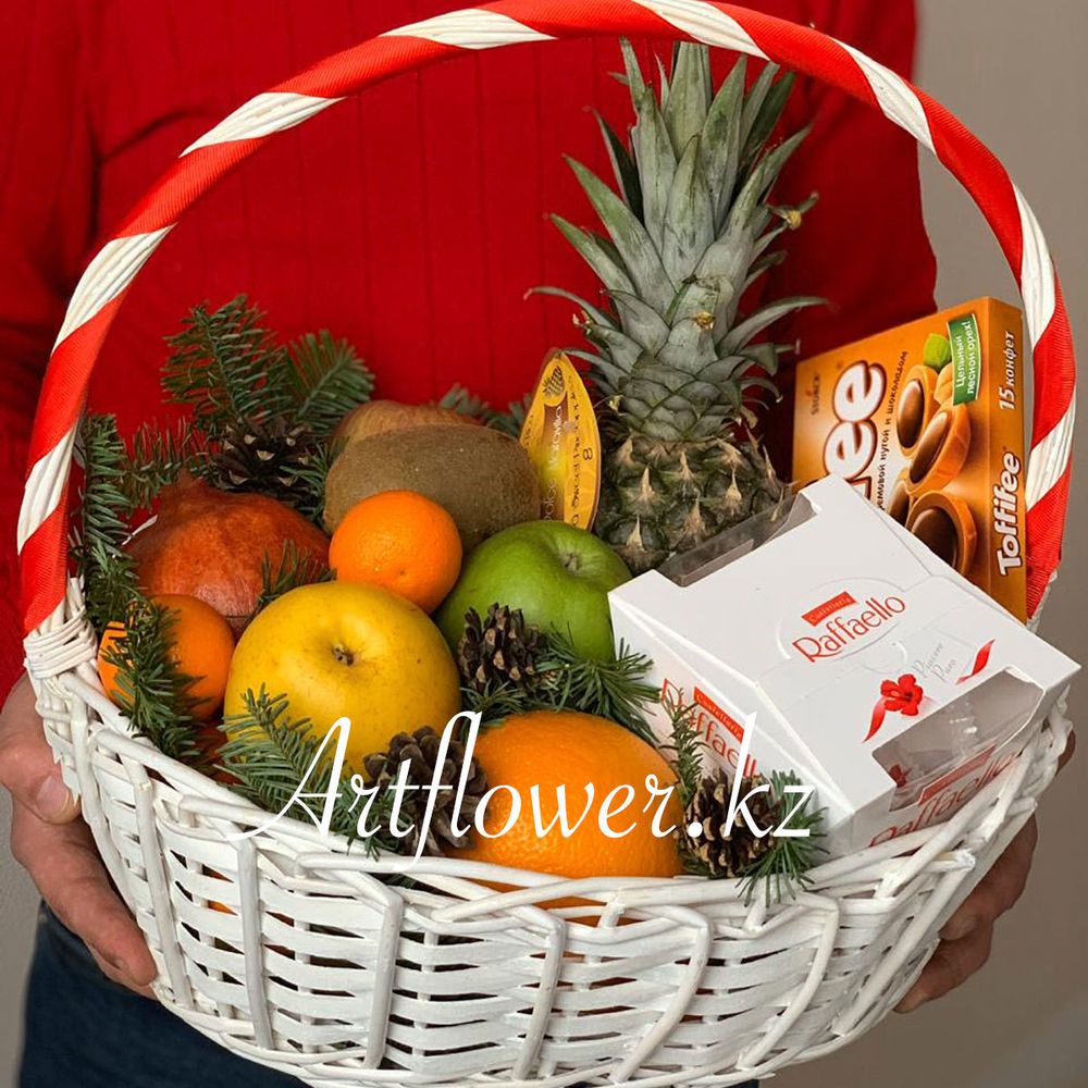 Клубника и макаронс