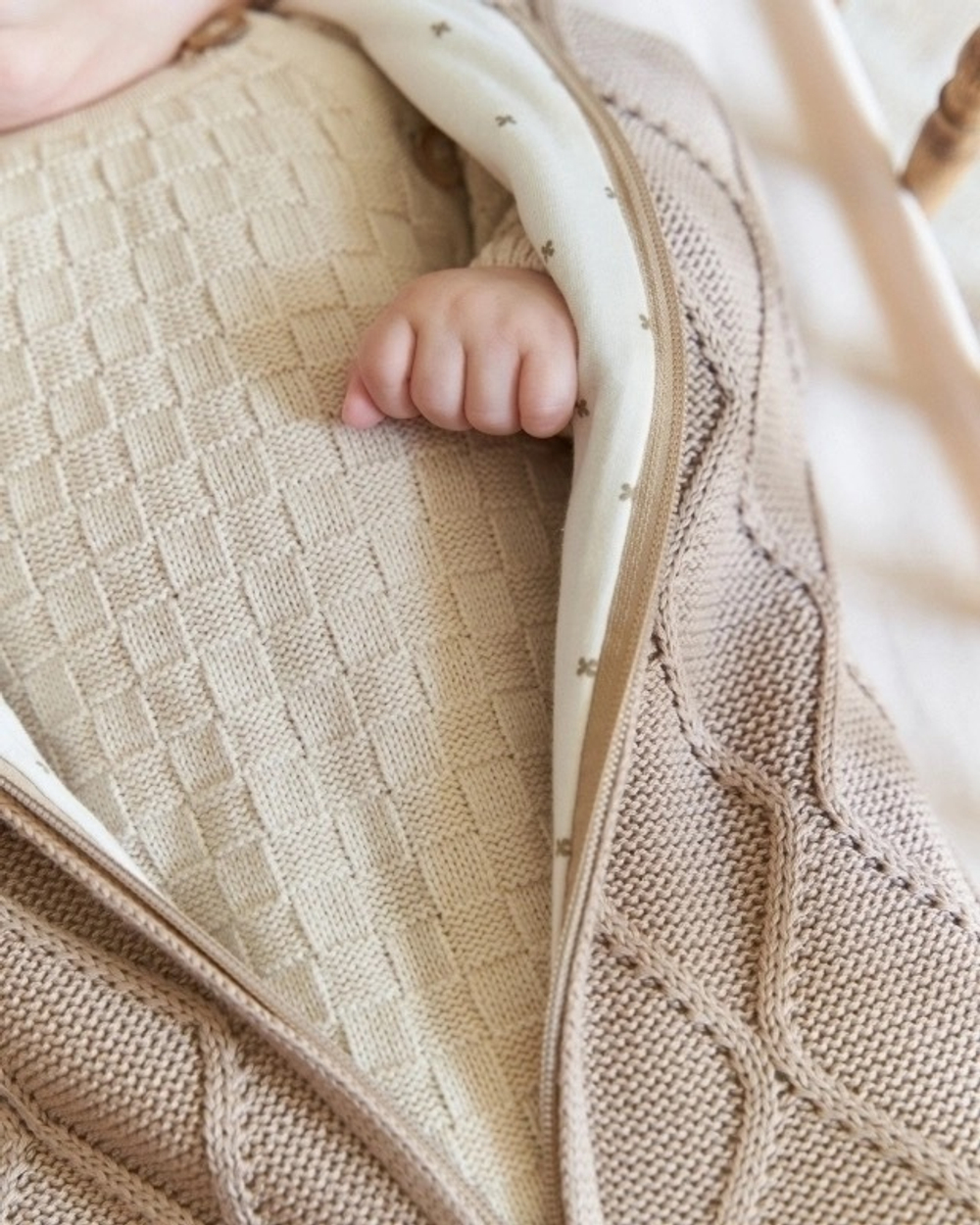 Кокон детский Oliver Loomknits Капучино