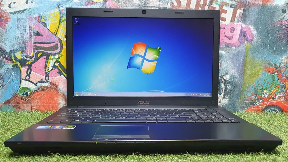 Ноутбук ASUS i3/3Gb/310M 1Gb