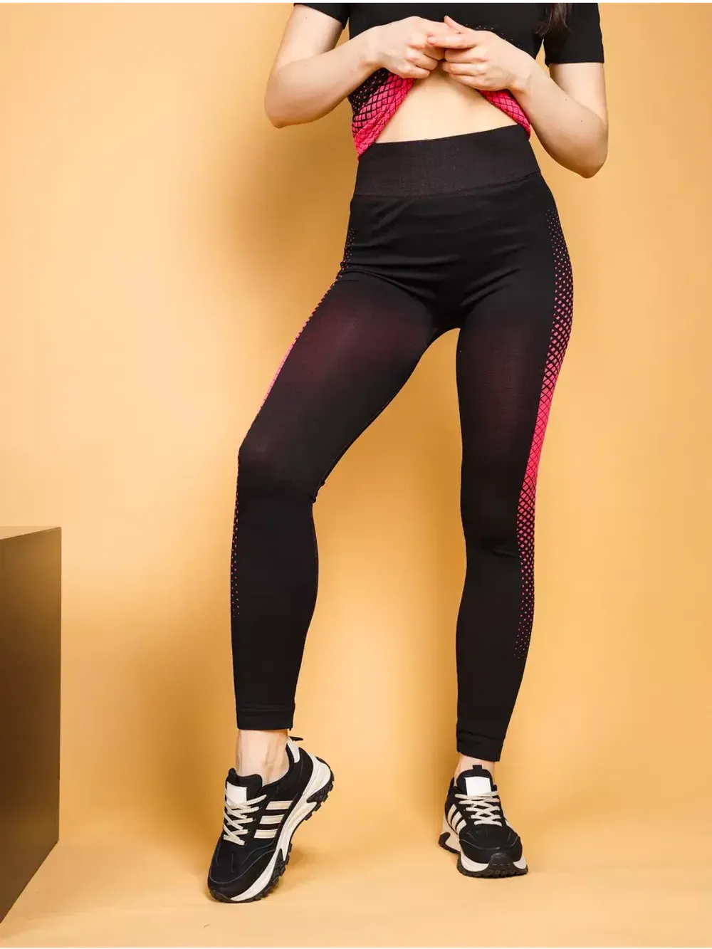 Леггинсы спортивные лосины тайтсы утягивающие пушап