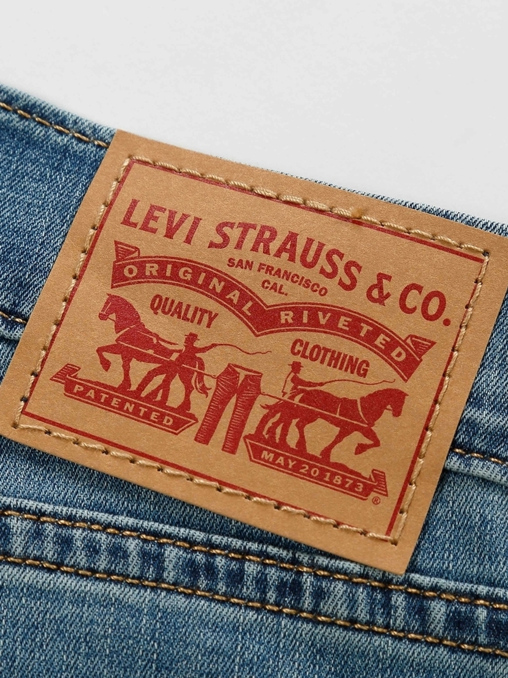 Женские джинсы бойфренды Levi's Boyfrend 19887-0302