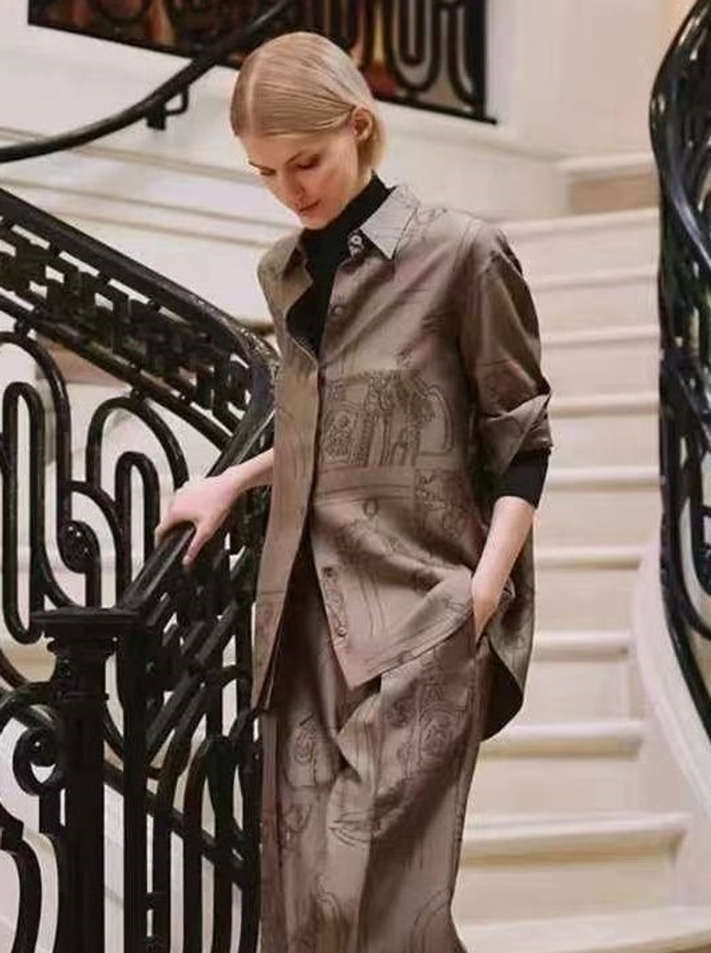Костюм Hermes