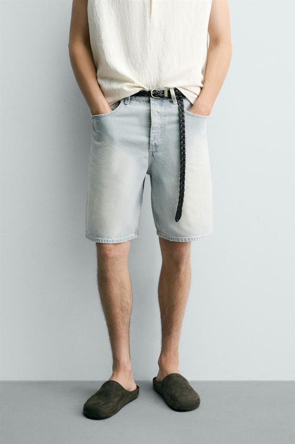 ZARA ДЖИНСОВЫЕ ШОРТЫ STRAIGHT FIT С ВИНТАЖНЫМ ЭФФЕКТОМ, ГОЛУБОЙ