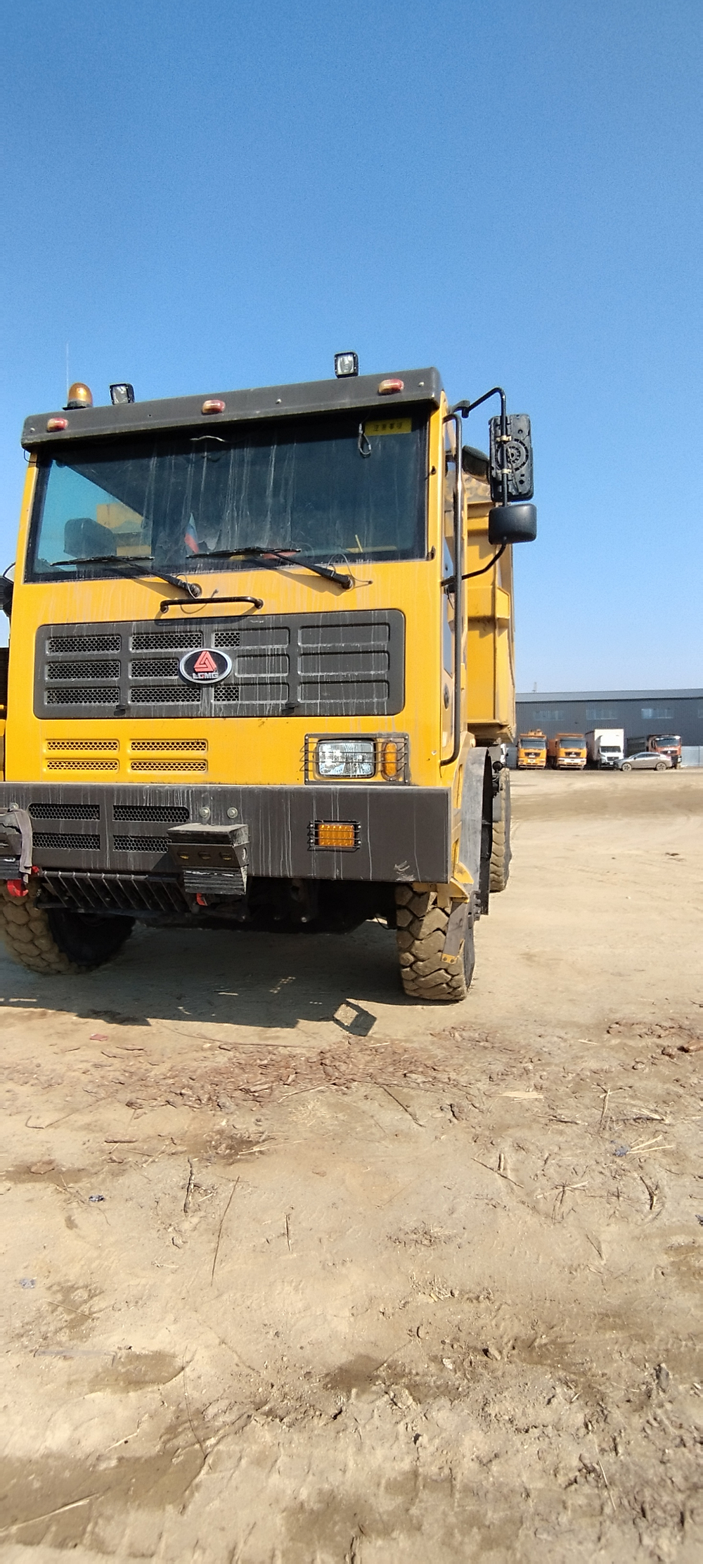 LGMG MT106H 6x4 Карьерный самосвал MT106H (Дизельный, 12,5 л, 530 л.с., АТ)