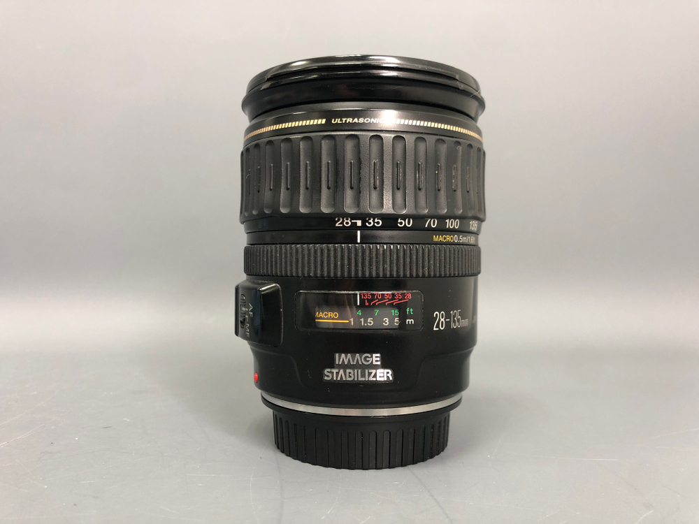 Canon EF 28-135mm 3.5-5.6 IS