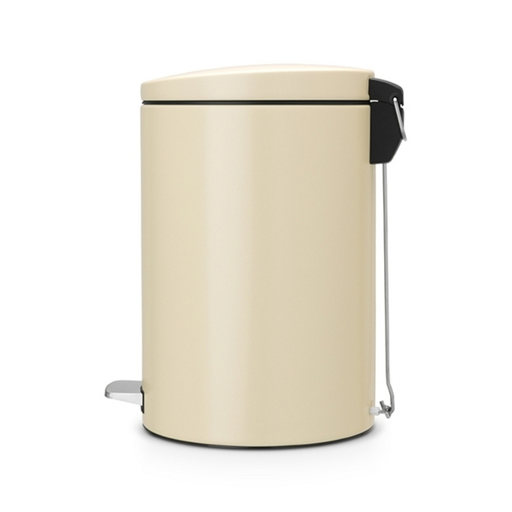 Ведро для мусора Brabantia МС миндальное 20л вид сбоку