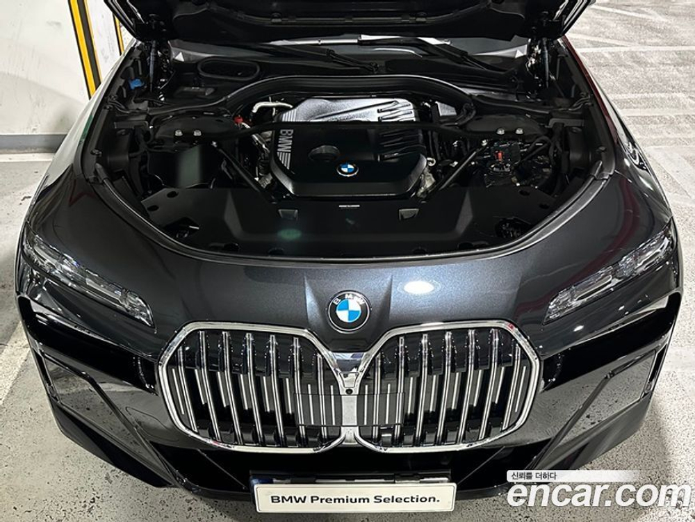 BMW 7 Series (G70) 740d xDrive M Sports (09.2023)