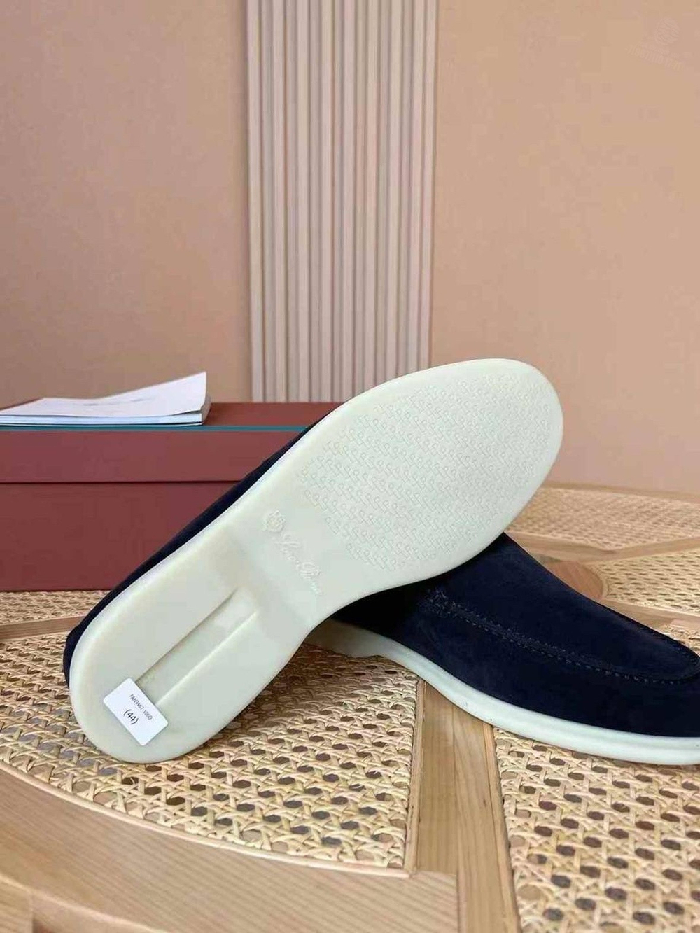 Лоферы Loro Piana Summer Walk с мехом