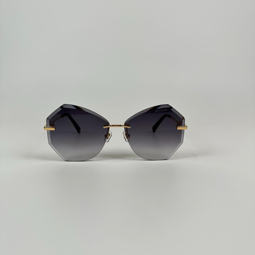 Солнцезащитные очки Miu Miu