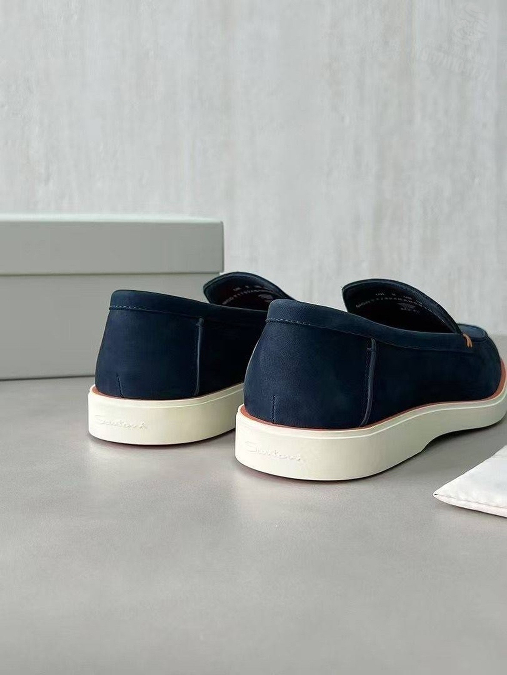Лоферы Santoni