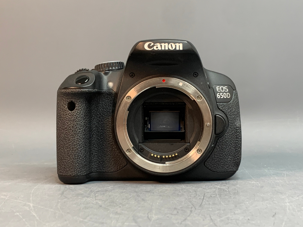 Canon EOS 650D Body 11.615 Кадров