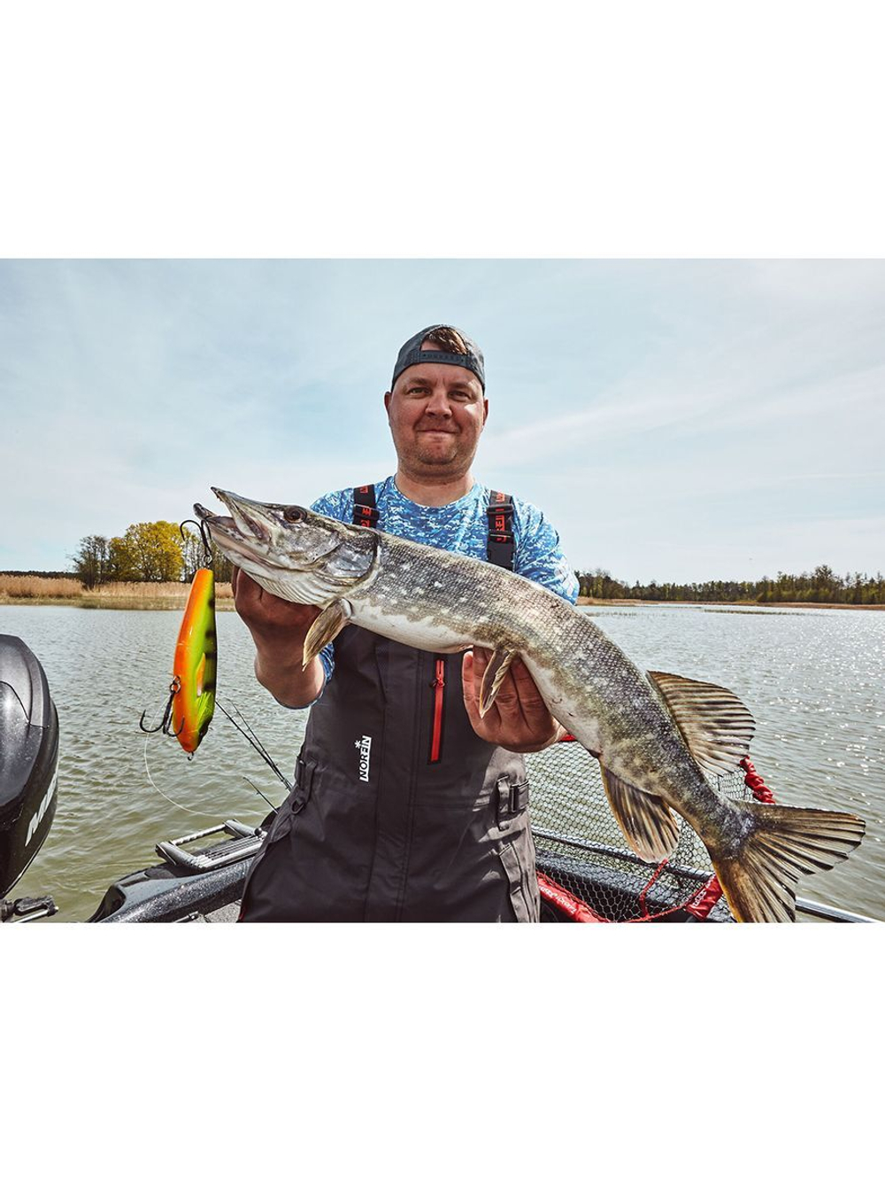 Воблер тонущий Lucky John BBS Original ARROW JERK S 015/030