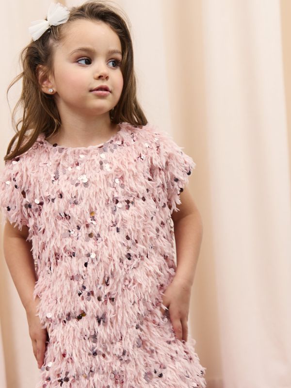 Платье с перьями 