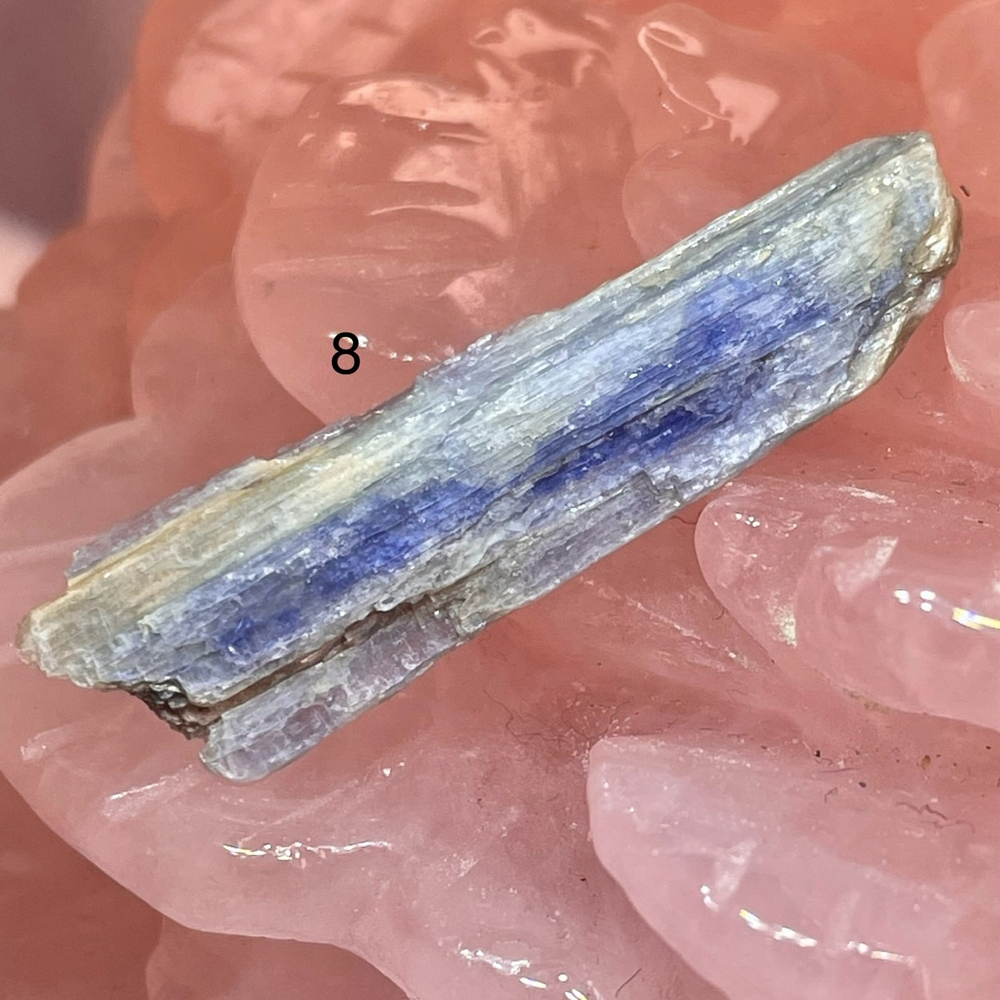 46033 Кианит синий необработанный 33-46мм
