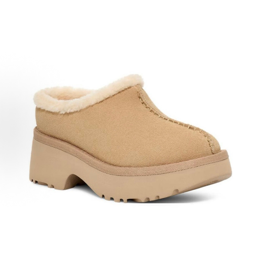 UGG New Heights Cozy Clog