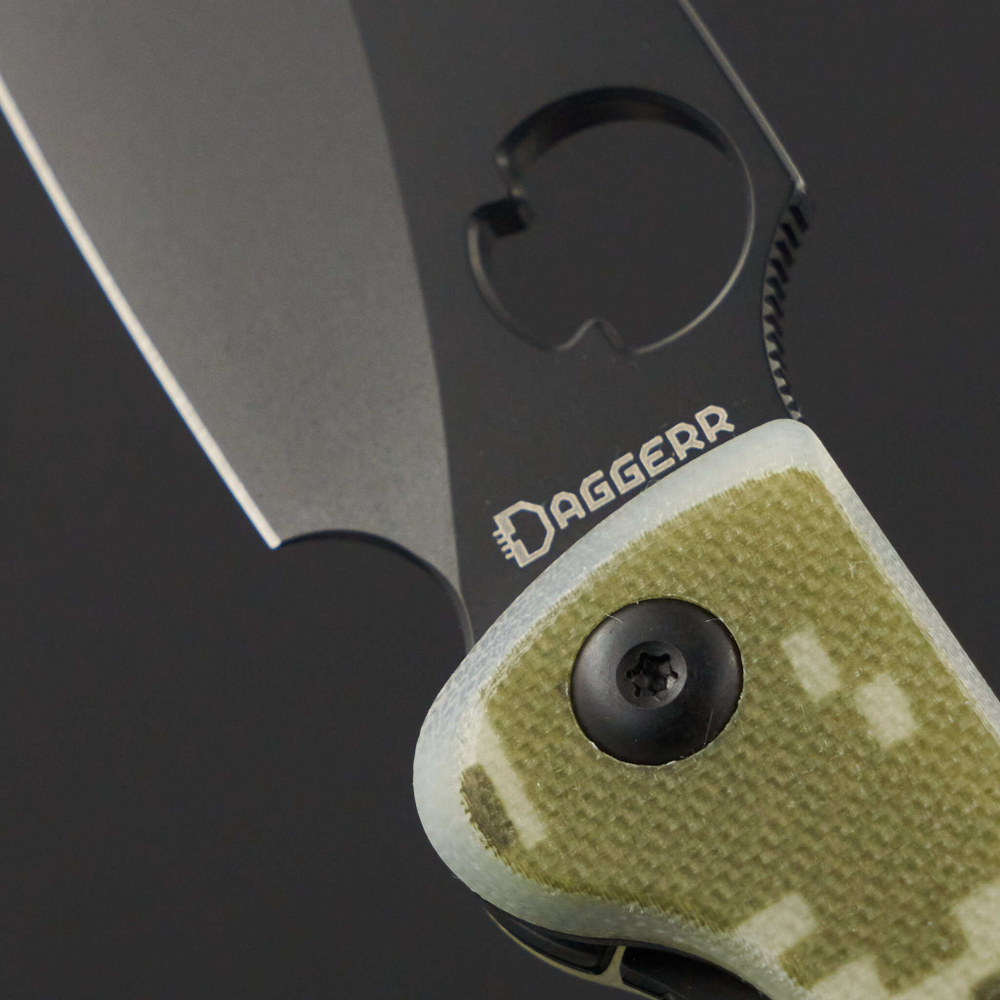 Нож складной Daggerr Sting XL camo BW DLC