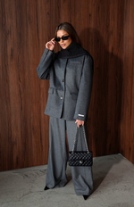 Пальто-пиджак из шерсти с шарфом из ангоры