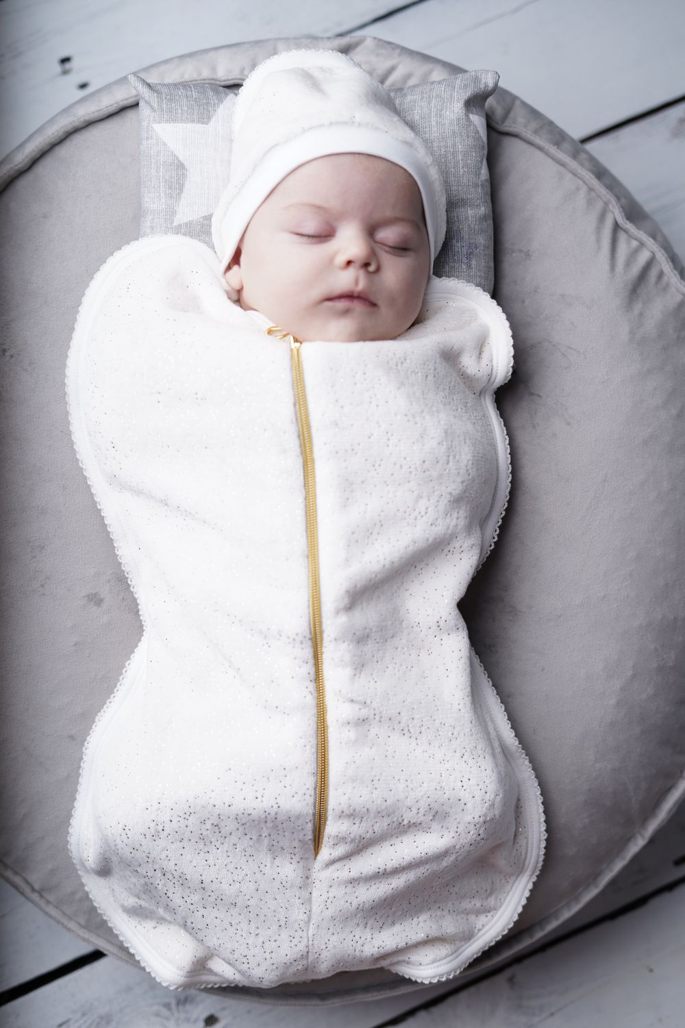 Пеленка-кокон + чепчик