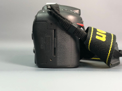 Nikon D7100 18.490 кадров