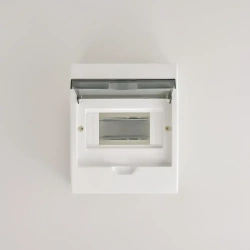 Бокс с прозр крышкой ЩРН-П-6 для наружной уст 6-х модульных устройств