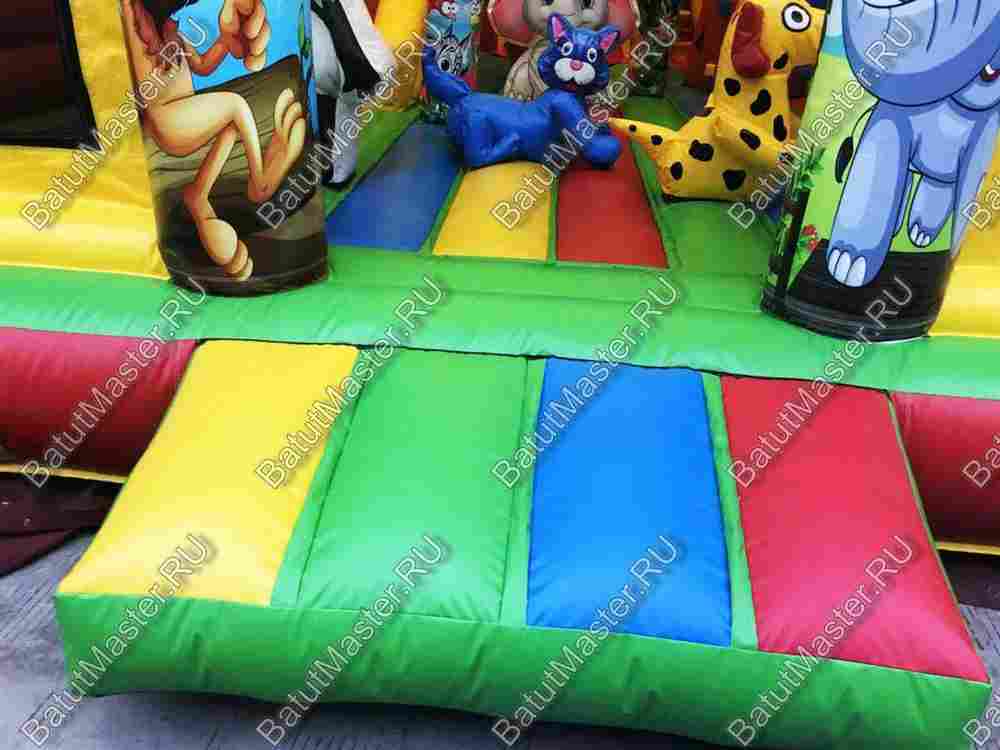 Надувной батут "Страна Сафария" с крышей и высокими горками 13*7*6 м