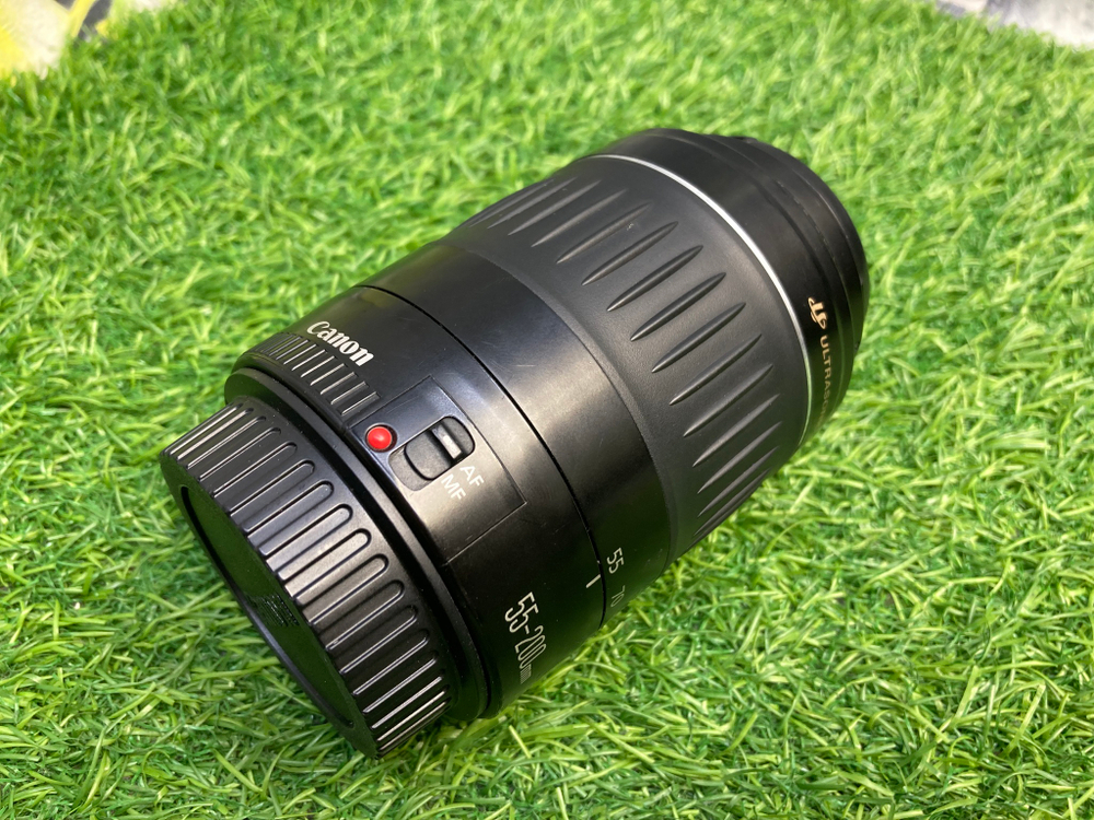 Canon EF 55-200mm 4.5-5.6 II USM