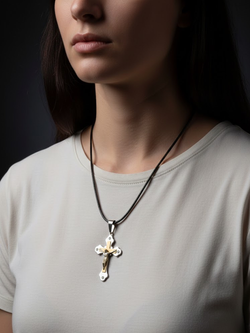 Крупный массивный крест из нержавеющей стали