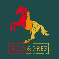 принт PewPewCat с лошадью Wild and free цветной для зеленой футболки