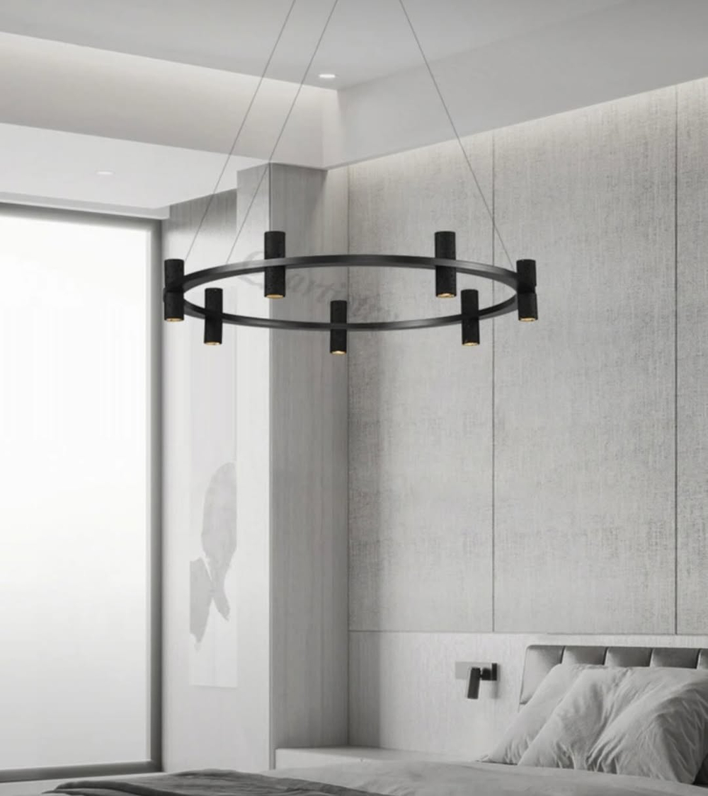 Подвесная люстра из чёрного травертина с кольцевой формой.