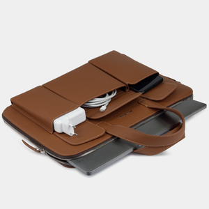 Сумка кожаная для MacBook Pro 17" Bocage с карманами коричневого цвета