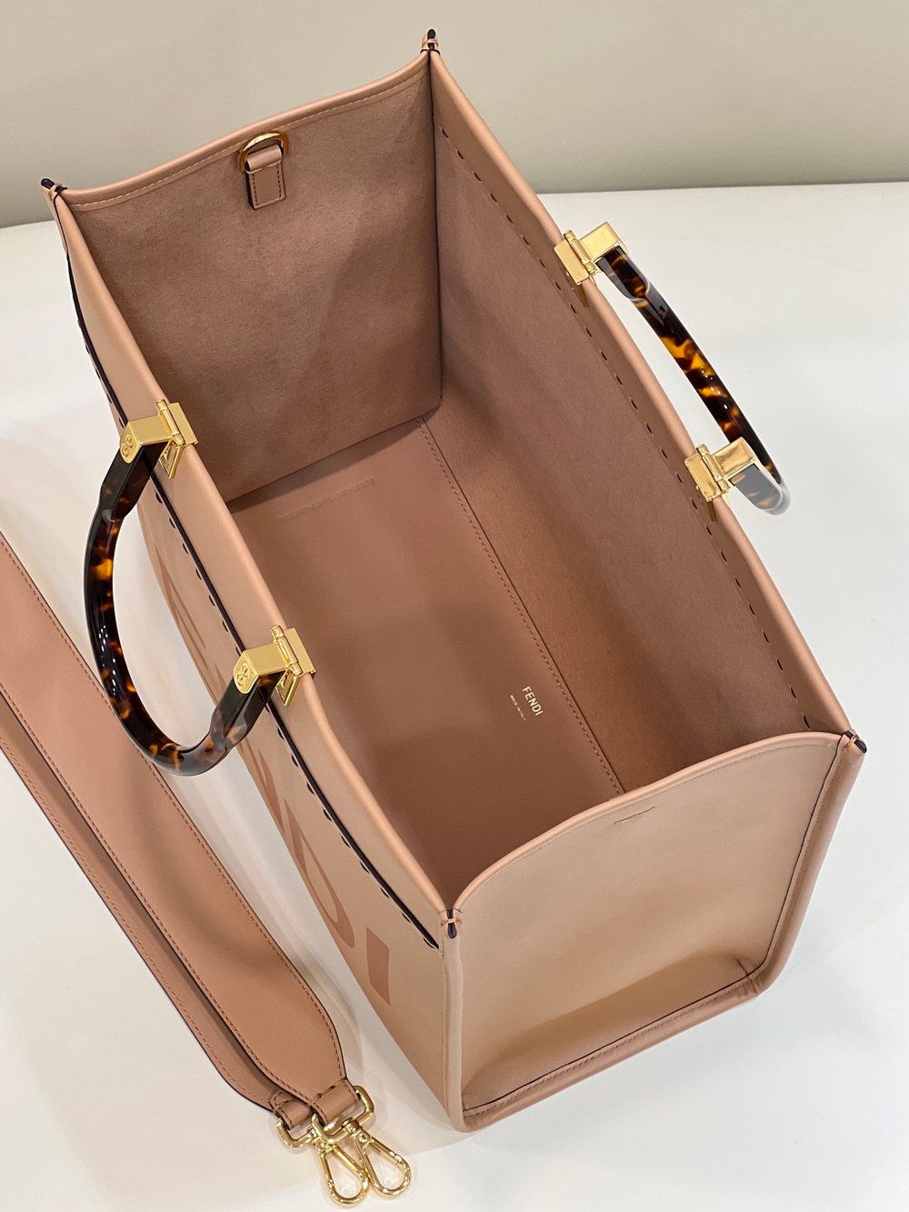 Fendi Sunshine Medium 35 cm