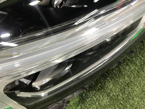 Фара правая Volvo XC60 2 (2017-2021) LED