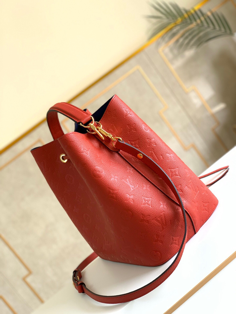 Louis Vuitton NeoNoe MM
