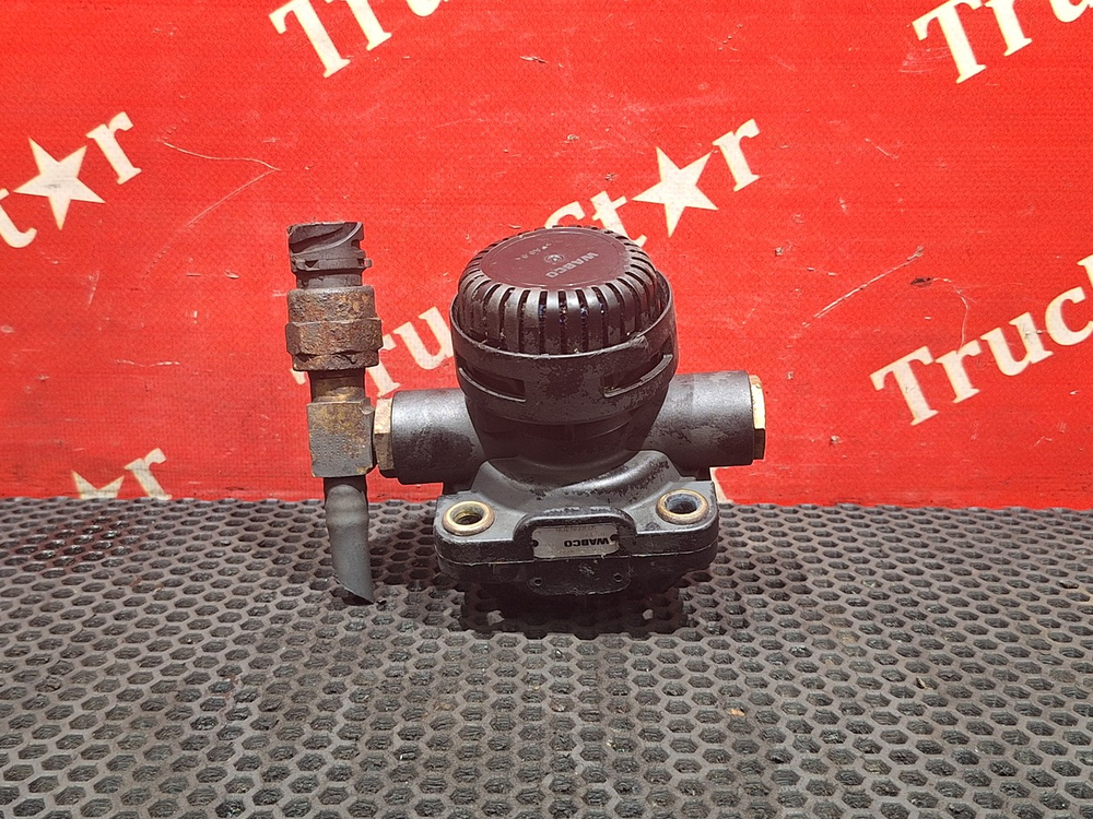 Клапан ускорительный