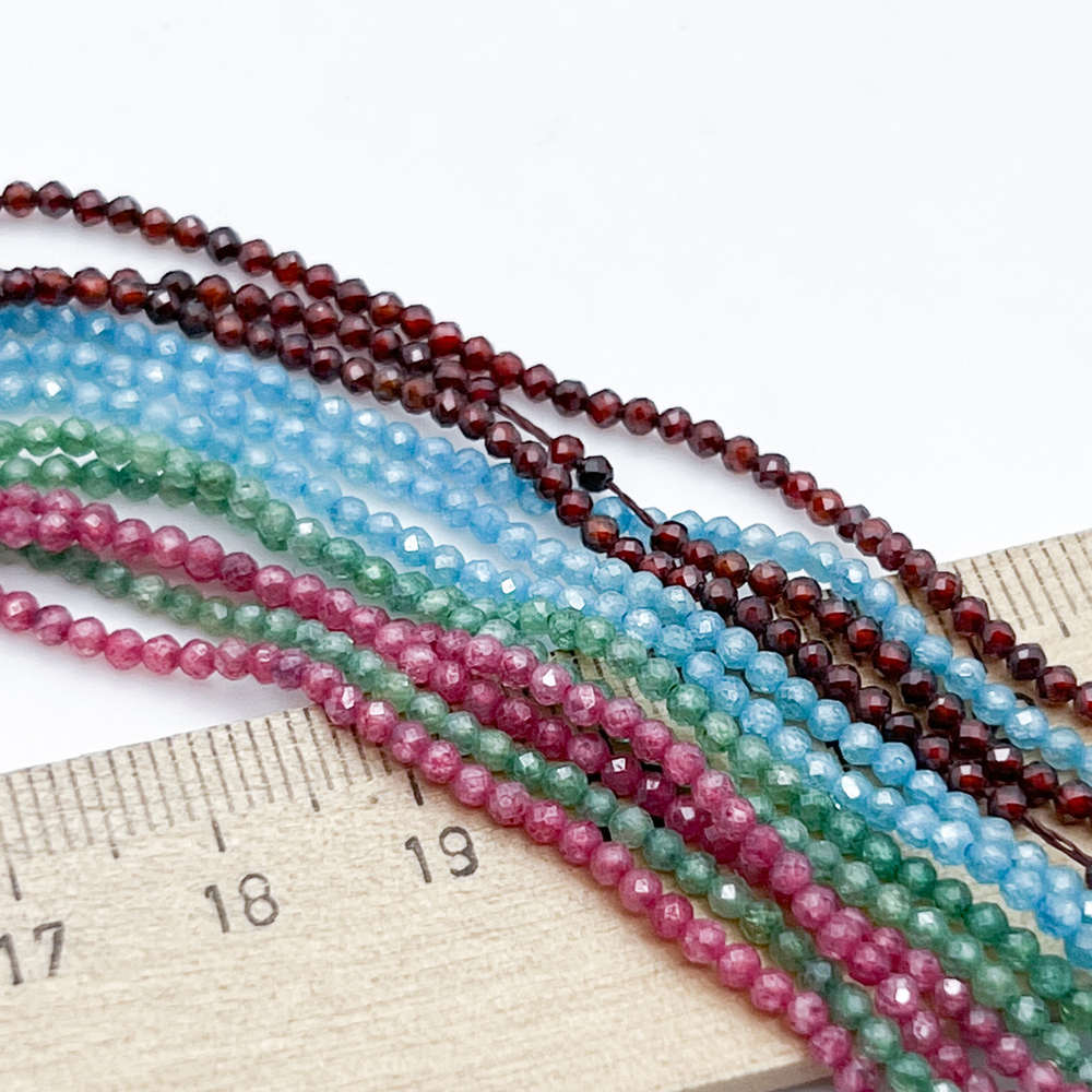 Фианит (кубический цирконий), цвет коричневый, размер 2 мм, цена за нить около 195 шт (38 см)