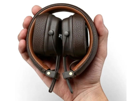 Беспроводные наушники накладные Marshall Major IV Bluetooth коричневые