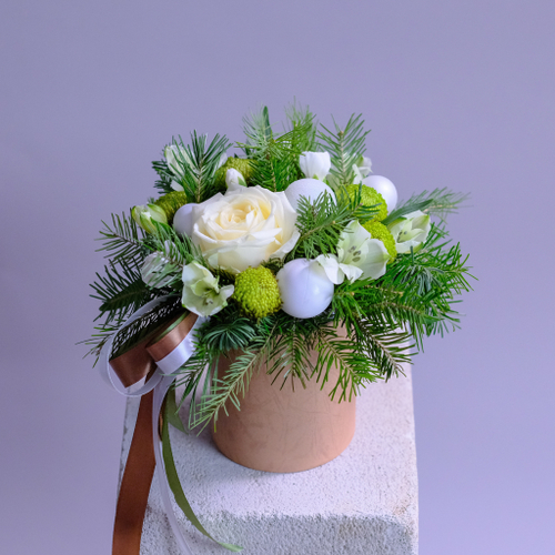 Купить Зимняя композиция в шляпной коробке "Для уютного вечера"