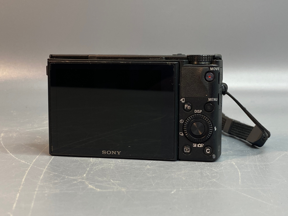 Sony DSC-RX100M3 Вспышка щелкает