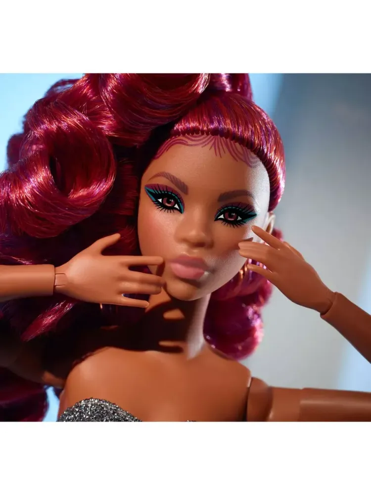 Кукла Looks c высоким хвостом HCB77